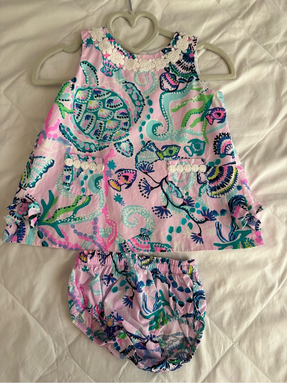 Lily Pulitzer Toddler Pink Sea Life Tank Top & Bloomers Set
Size 6-12 mth